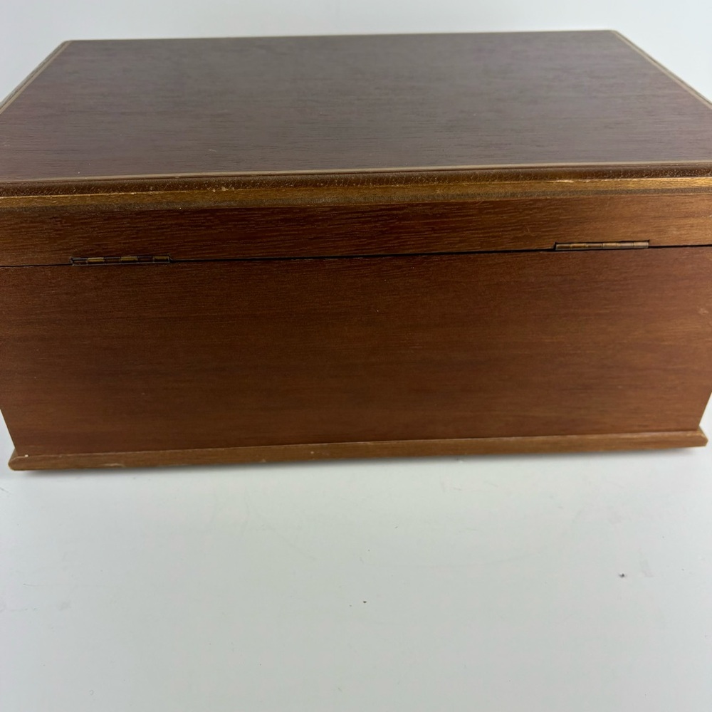 Vintage-MCM- Wooden Jewelry Box with-Chartreuse lining-1 drawer/lift top - Picture 10 of 15
